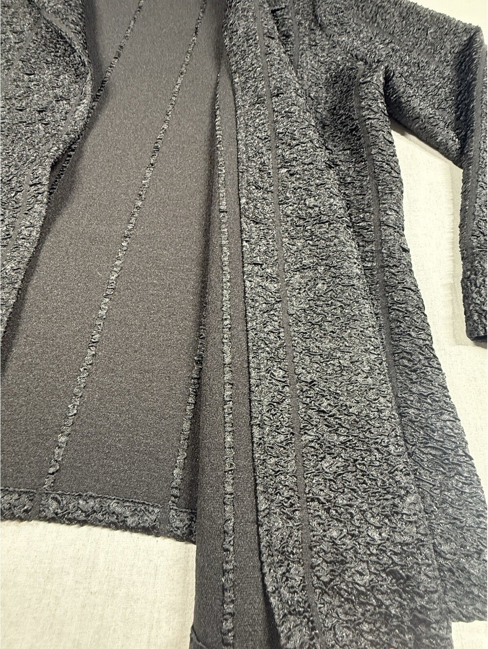 Chico's Ribbon Crepe Textured Open Front Blazer Jacket Sz 2/L Black Minimalist - Picture 4 of 12